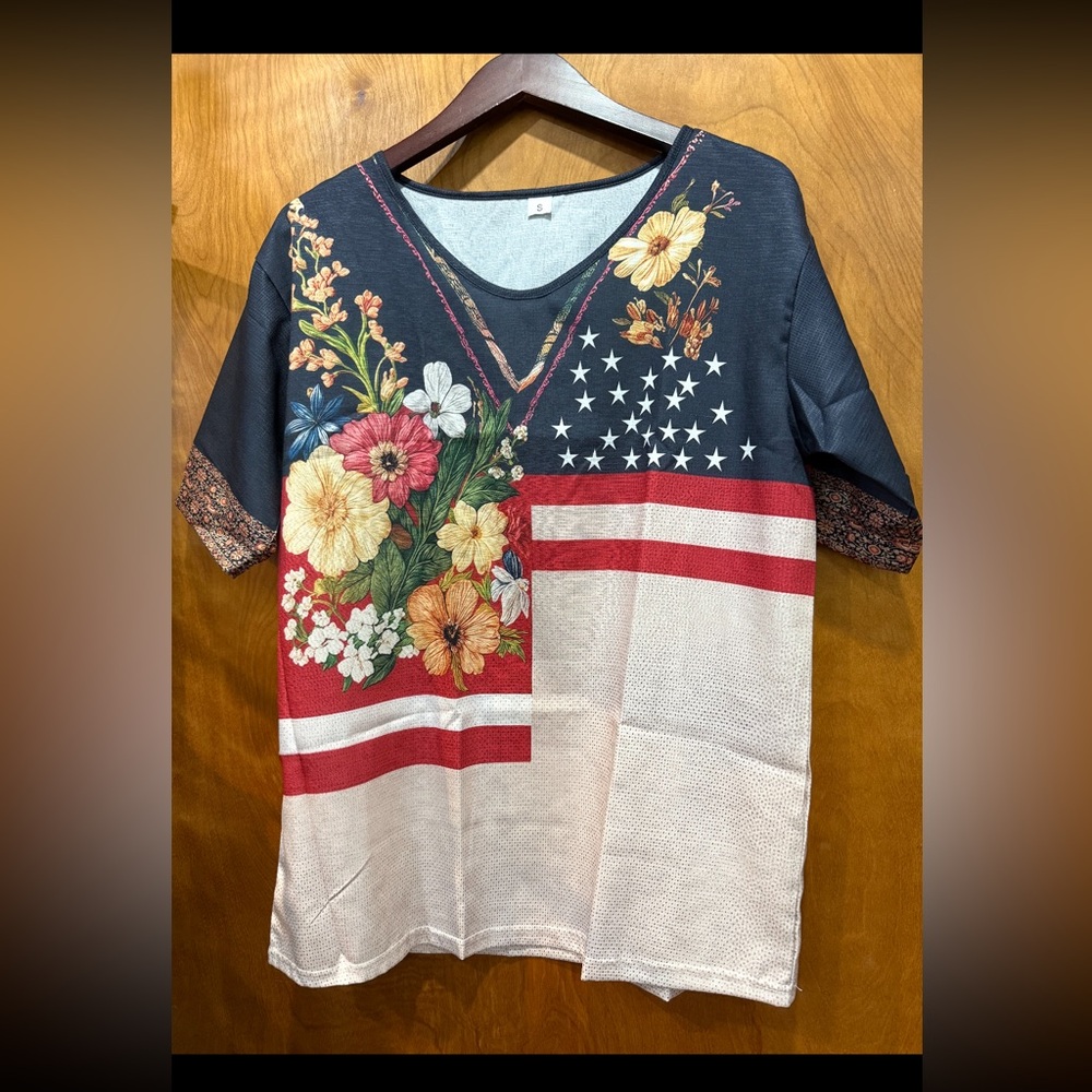 Floral American Flag Top size small